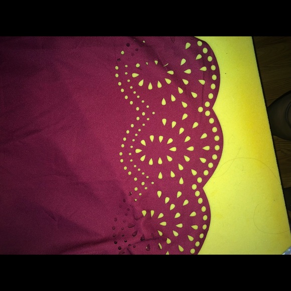 Deep red short sleeved shift dress! - Picture 3 of 3